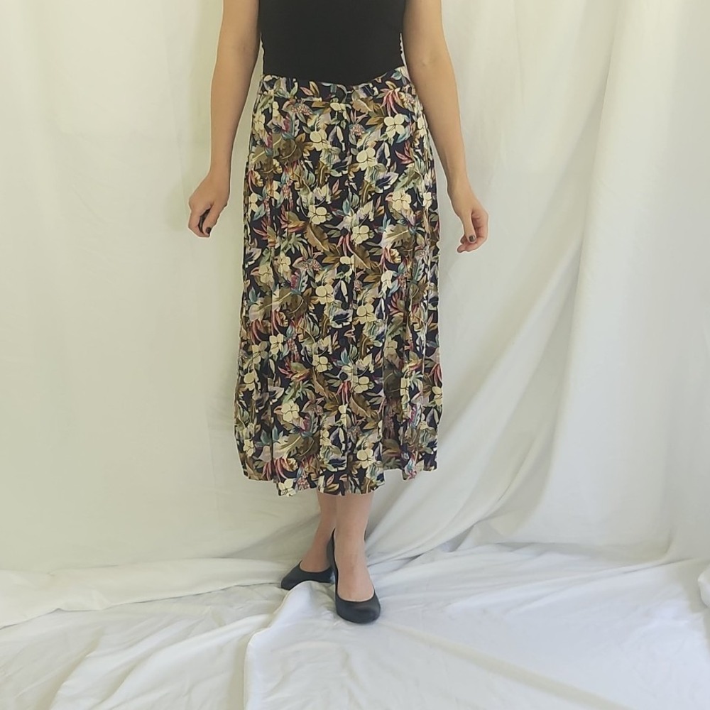 90sโ Floral Rayon Button Down Skirt